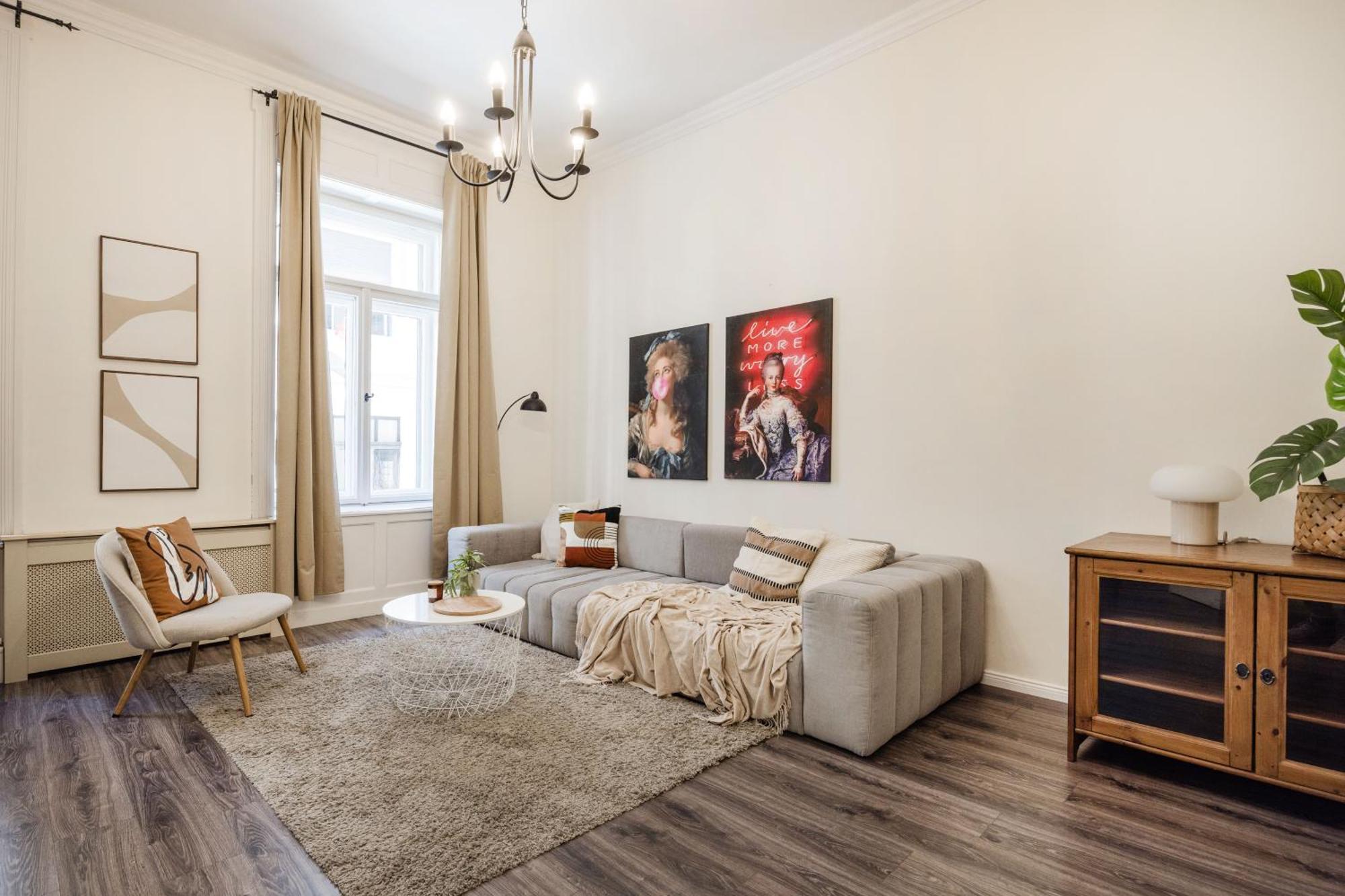 Magnificent Elegance By Magyar Street & Market Apartament *